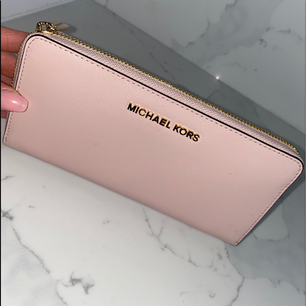 Michael Kors Jet Set Wallet